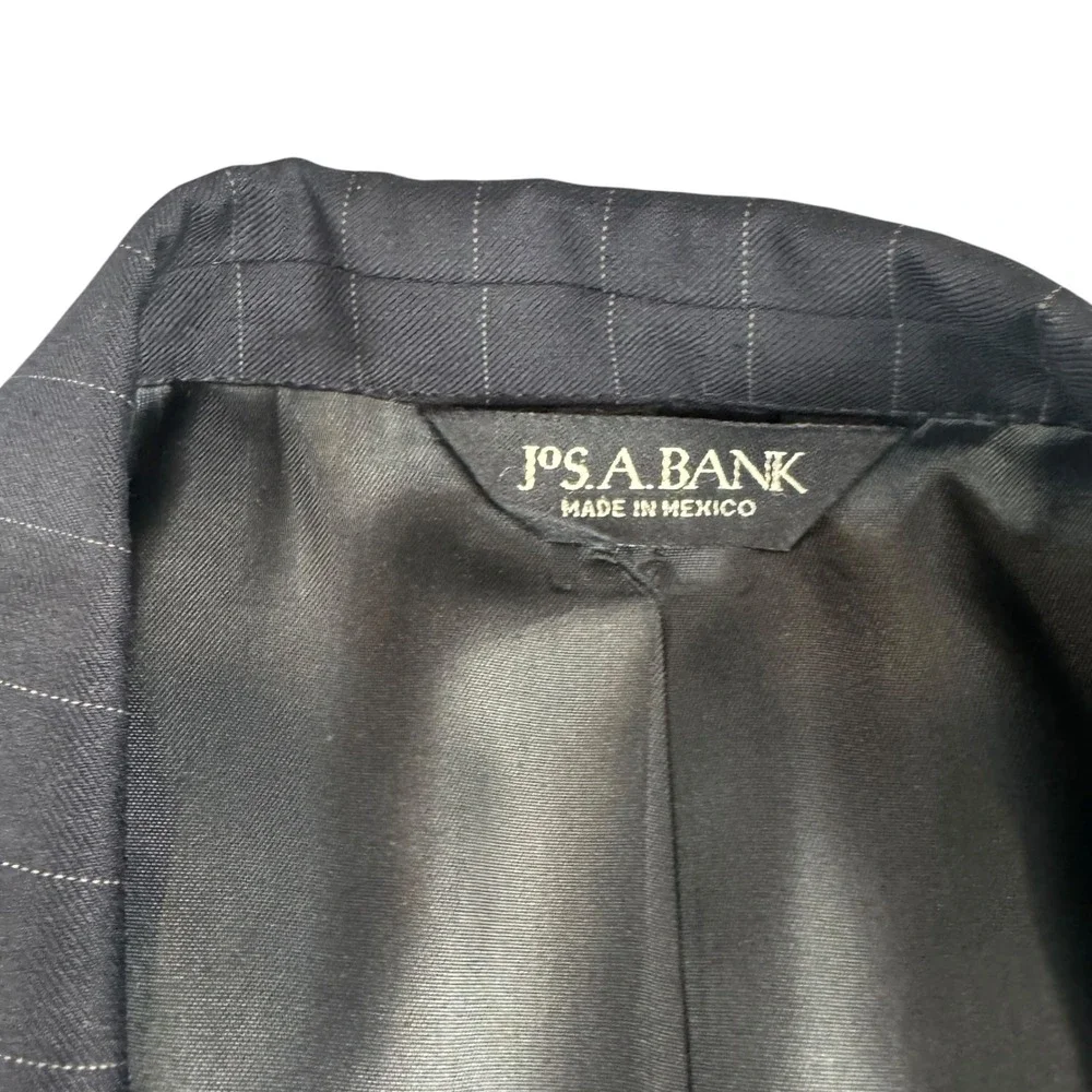 Jos A Bank Mens 44R Suit Jacket Navy Blue Pinstripe 100% Wool 2 Button Blazer